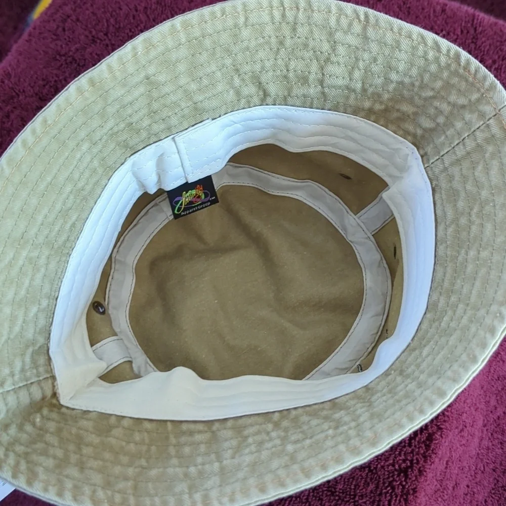 Virginia Beach Embroidered Bucket Hat New With Tags . Kids.